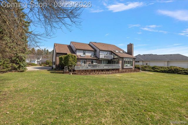 3830 Columbia Drive, Bloomfield Hills, MI 48302