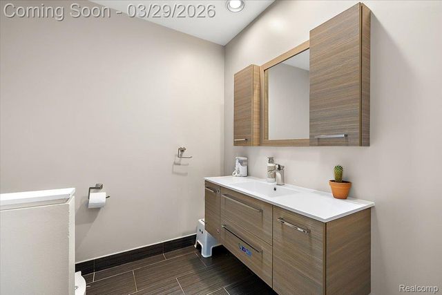 3830 Columbia Drive, Bloomfield Hills, MI 48302