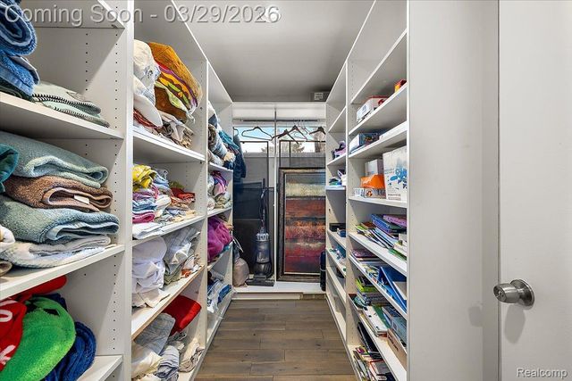 3830 Columbia Drive, Bloomfield Hills, MI 48302