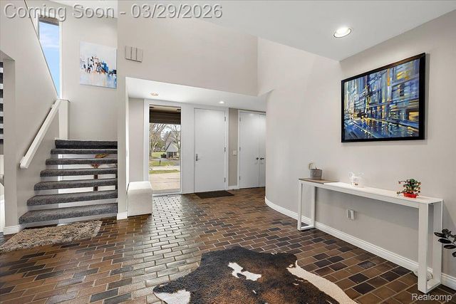 3830 Columbia Drive, Bloomfield Hills, MI 48302