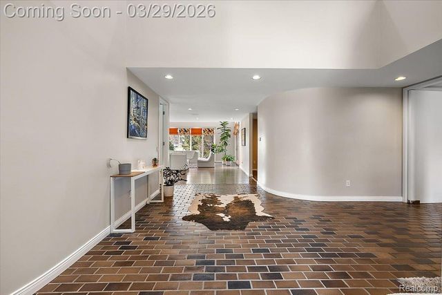 3830 Columbia Drive, Bloomfield Hills, MI 48302