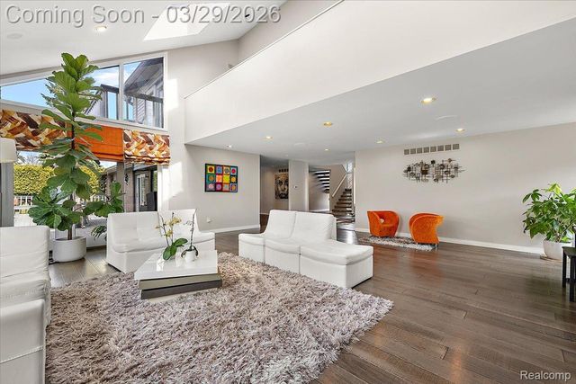 3830 Columbia Drive, Bloomfield Hills, MI 48302