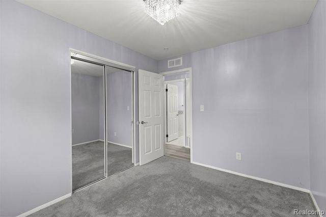 6446 Centralia Street, Dearborn Heights, MI 48127