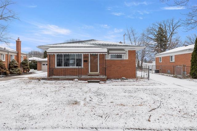 6446 Centralia Street, Dearborn Heights, MI 48127