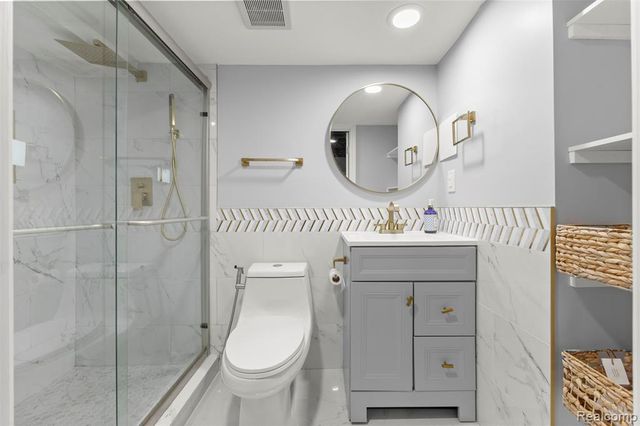 6446 Centralia Street, Dearborn Heights, MI 48127