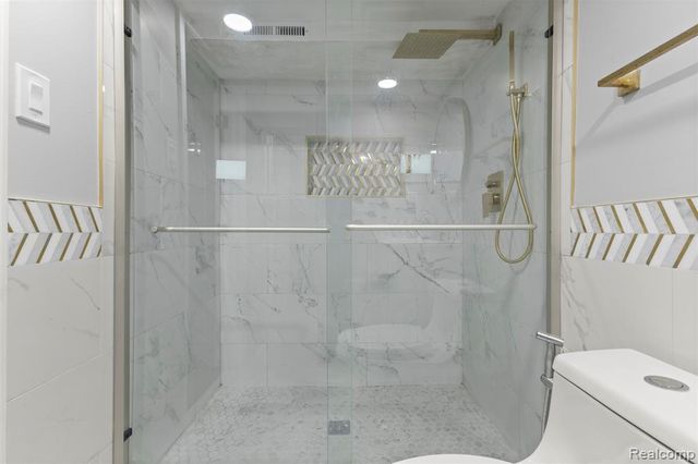 6446 Centralia Street, Dearborn Heights, MI 48127