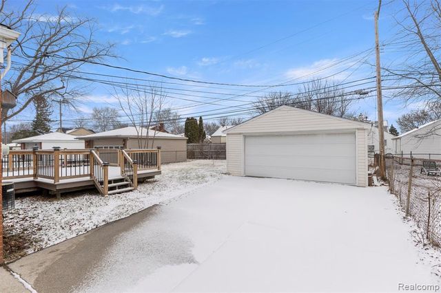 6446 Centralia Street, Dearborn Heights, MI 48127