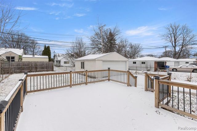 6446 Centralia Street, Dearborn Heights, MI 48127