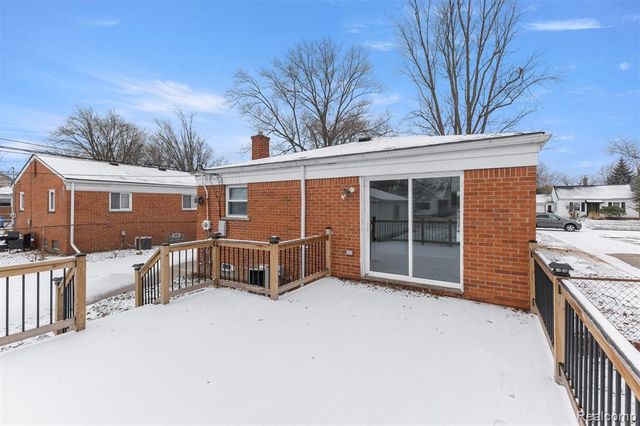 6446 Centralia Street, Dearborn Heights, MI 48127