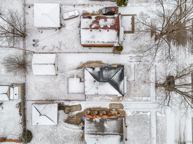 6446 Centralia Street, Dearborn Heights, MI 48127