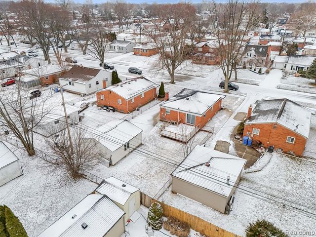 6446 Centralia Street, Dearborn Heights, MI 48127