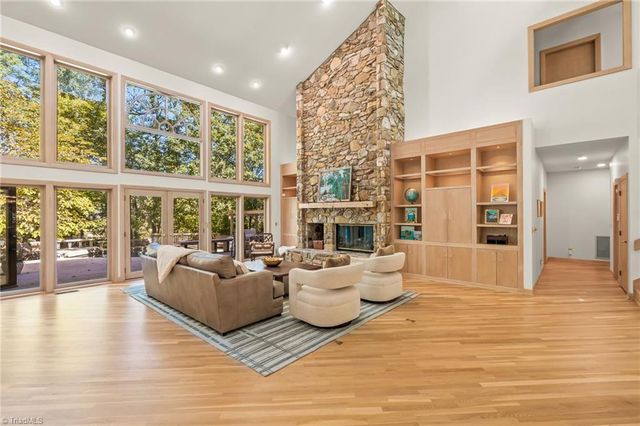 3910 Hazel Lane, Greensboro, NC 27408