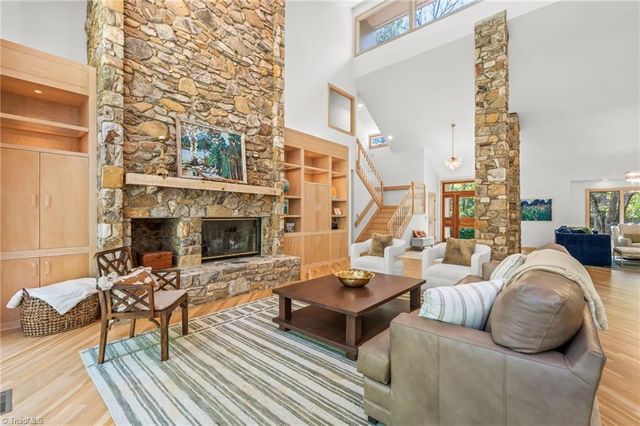 3910 Hazel Lane, Greensboro, NC 27408