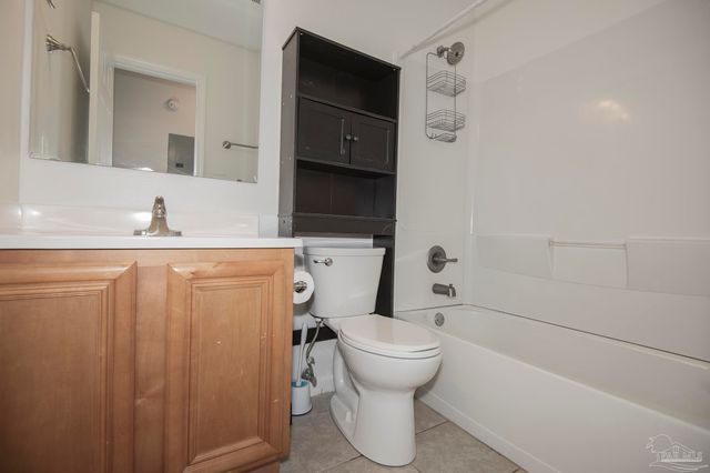 5578 Cyanamid Rd, Milton, FL 32583