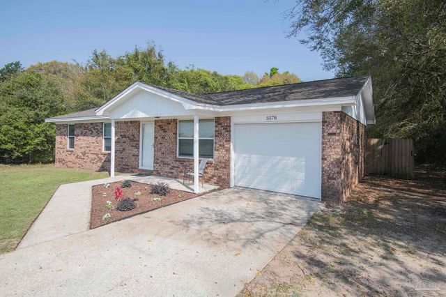 5578 Cyanamid Rd, Milton, FL 32583