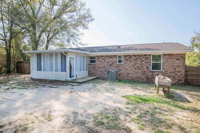 5578 Cyanamid Rd, Milton, FL 32583