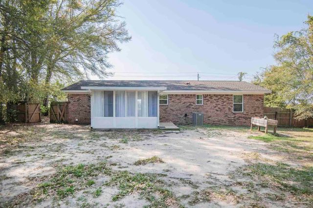 5578 Cyanamid Rd, Milton, FL 32583
