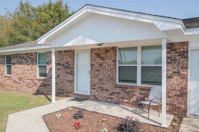 5578 Cyanamid Rd, Milton, FL 32583