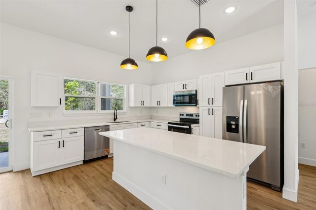 80 MALAUKA PASS COURSE, Ocklawaha, FL 32179