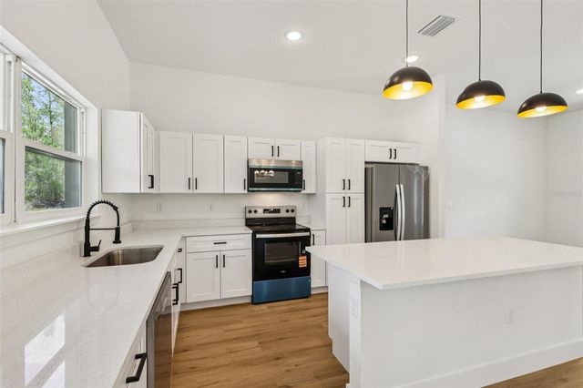 80 MALAUKA PASS COURSE, Ocklawaha, FL 32179