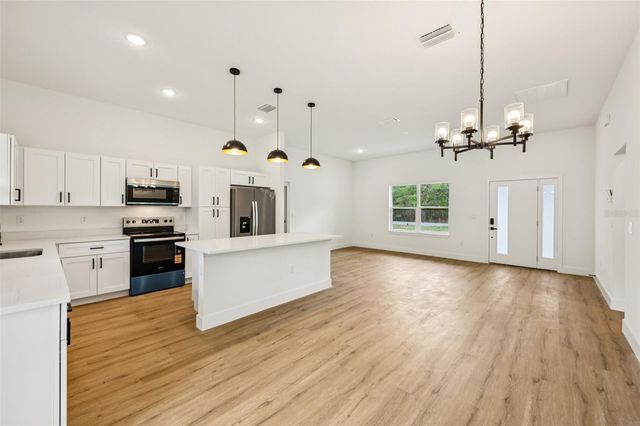 80 MALAUKA PASS COURSE, Ocklawaha, FL 32179