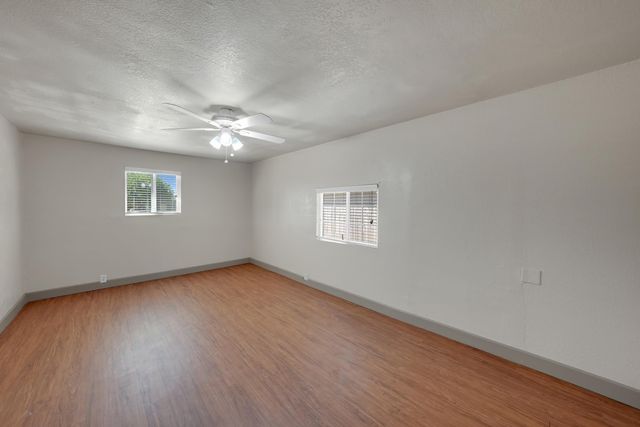 680 E Larry Street, Farmersville, CA 93223