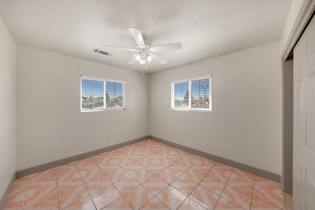 680 E Larry Street, Farmersville, CA 93223