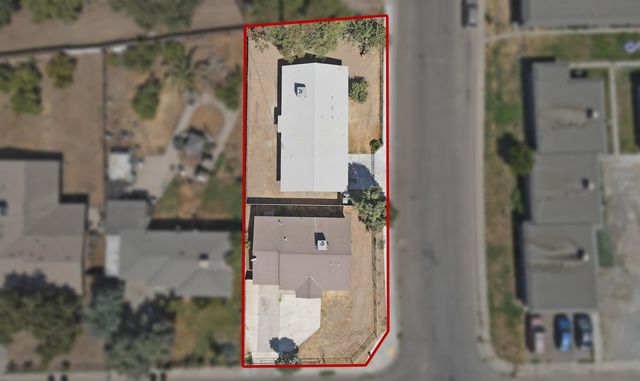 680 E Larry Street, Farmersville, CA 93223