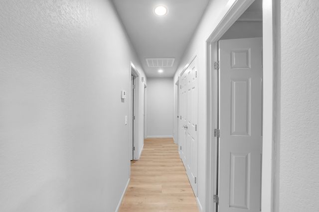 680 E Larry Street, Farmersville, CA 93223