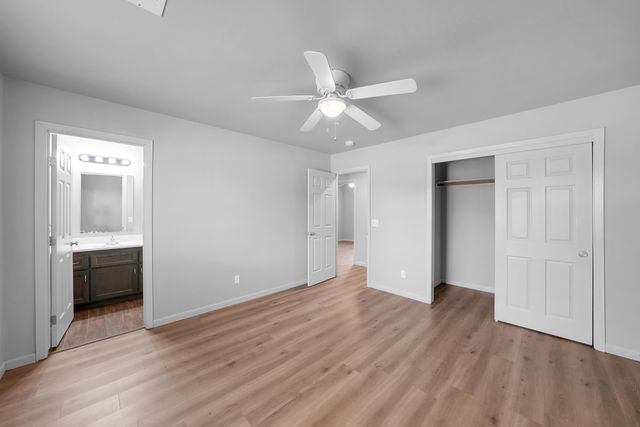 680 E Larry Street, Farmersville, CA 93223