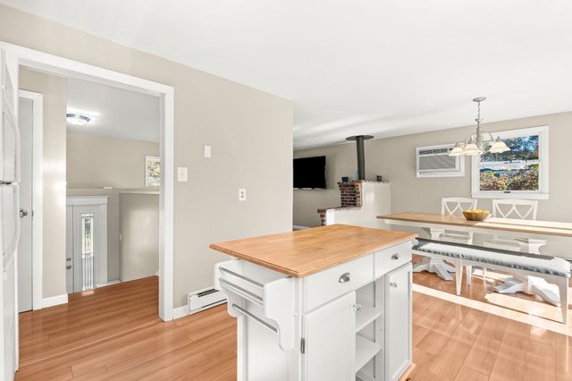 10 Garden Brook Rd, Billerica, MA 01821