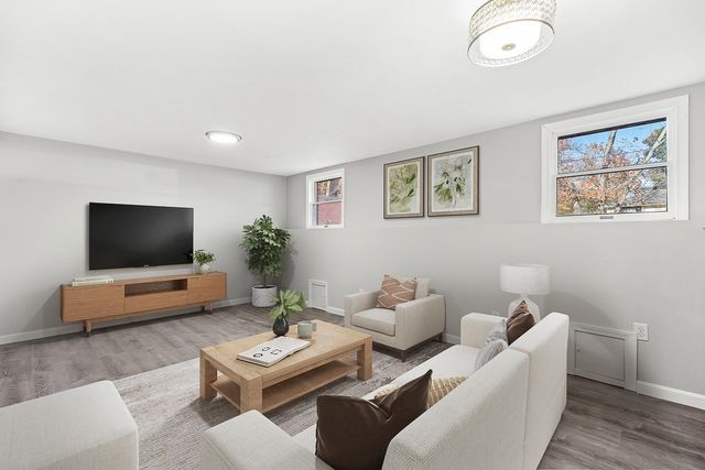 10 Garden Brook Rd, Billerica, MA 01821