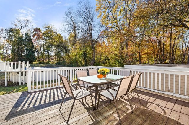 10 Garden Brook Rd, Billerica, MA 01821