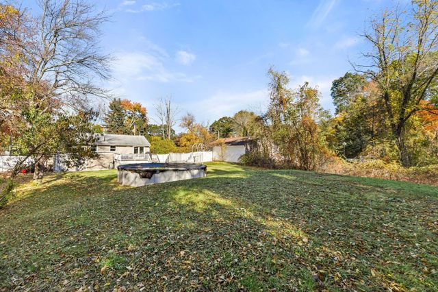 10 Garden Brook Rd, Billerica, MA 01821