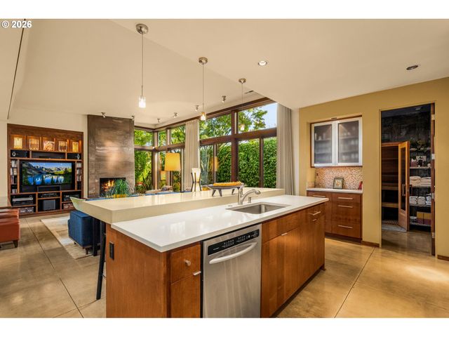 7132 N CONCORD Ave, Portland, OR 97217