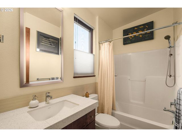 7132 N CONCORD Ave, Portland, OR 97217