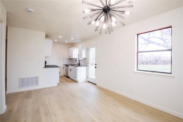 10 McIntosh Lane, Bentonville, AR 72712