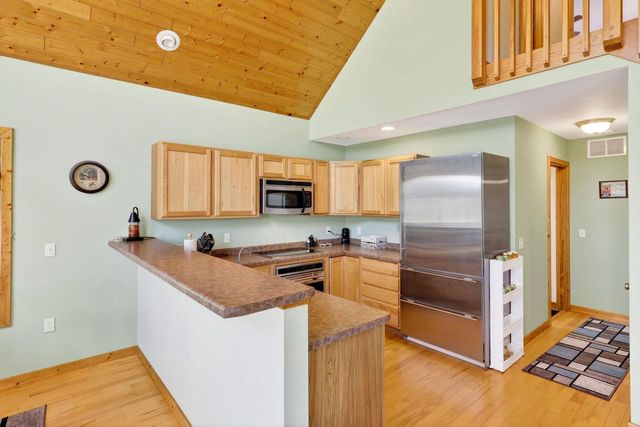 W8510 Lake Point Court, Oxford, WI 53952
