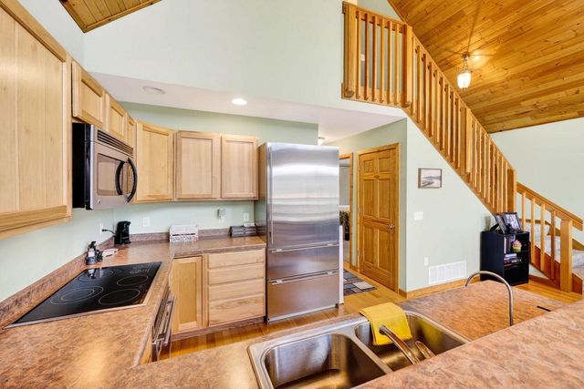 W8510 Lake Point Court, Oxford, WI 53952