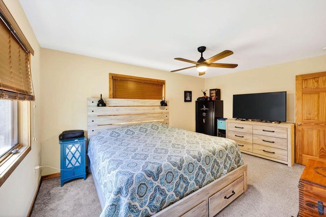 W8510 Lake Point Court, Oxford, WI 53952