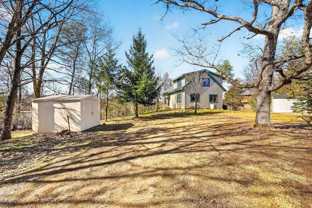 W8510 Lake Point Court, Oxford, WI 53952
