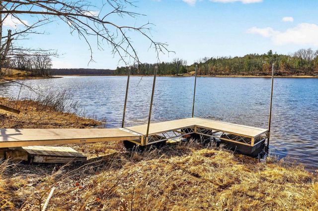 W8510 Lake Point Court, Oxford, WI 53952