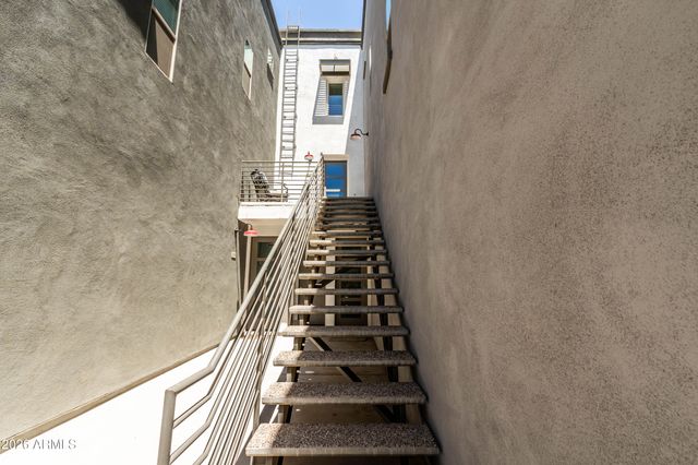 300 N GILA SPRINGS Boulevard 212, Chandler, AZ 85226