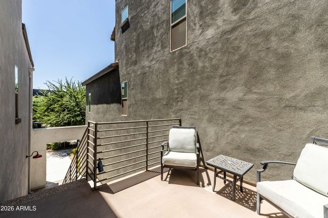 300 N GILA SPRINGS Boulevard 212, Chandler, AZ 85226