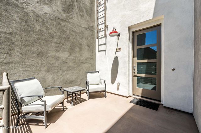 300 N GILA SPRINGS Boulevard 212, Chandler, AZ 85226