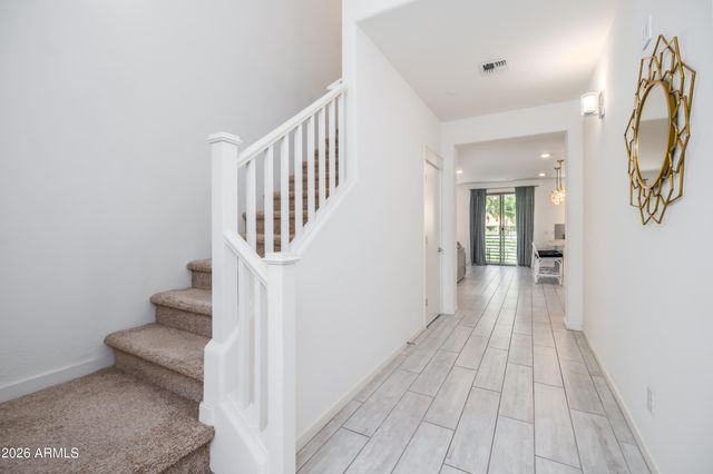 300 N GILA SPRINGS Boulevard 212, Chandler, AZ 85226