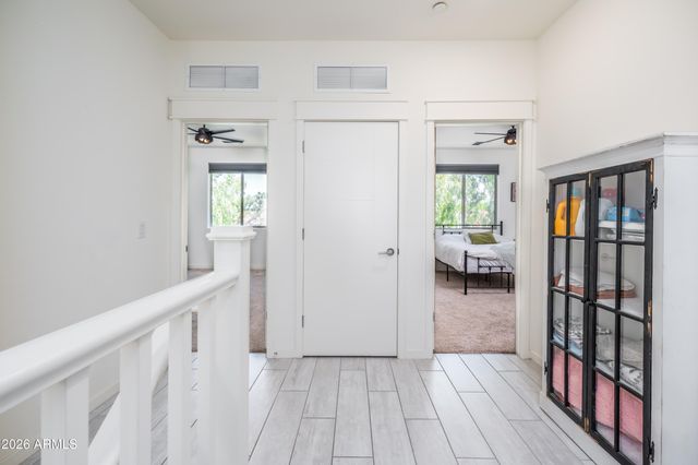 300 N GILA SPRINGS Boulevard 212, Chandler, AZ 85226