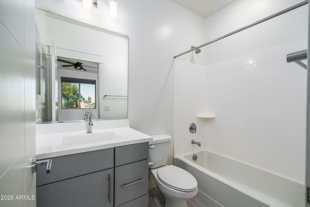 300 N GILA SPRINGS Boulevard 212, Chandler, AZ 85226