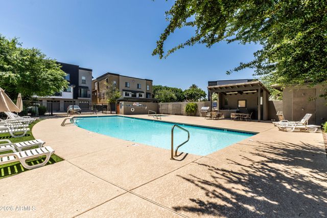 300 N GILA SPRINGS Boulevard 212, Chandler, AZ 85226