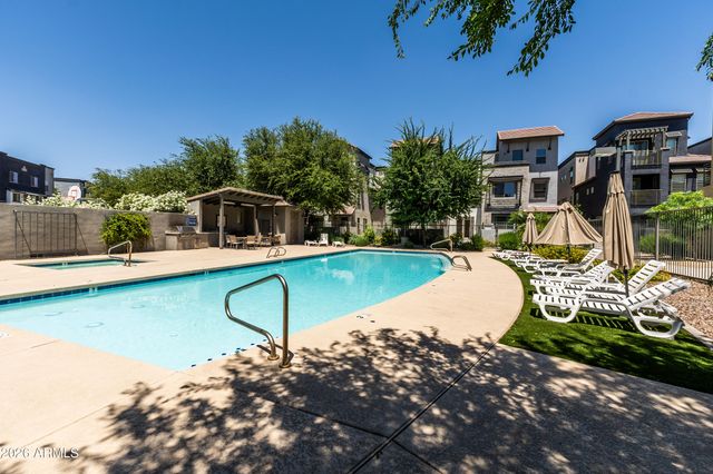 300 N GILA SPRINGS Boulevard 212, Chandler, AZ 85226